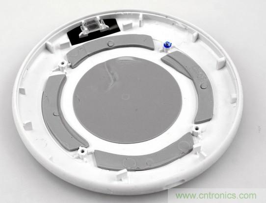 拆解對(duì)比：系出同門，小米、紫米無(wú)線充電器的差別有多大？