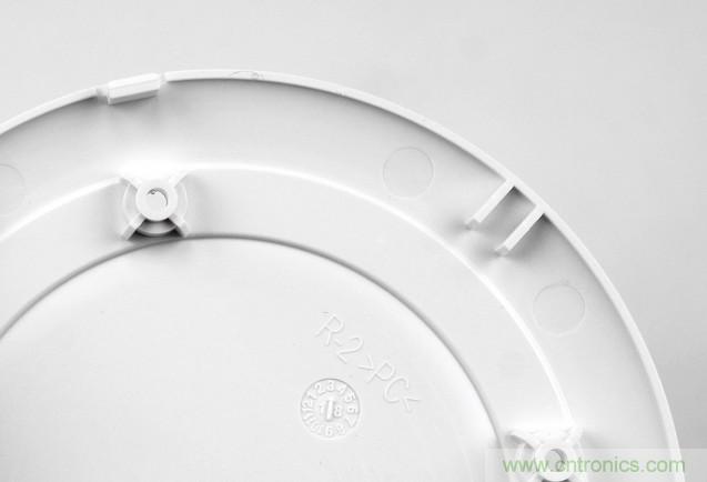 拆解對(duì)比：系出同門，小米、紫米無(wú)線充電器的差別有多大？