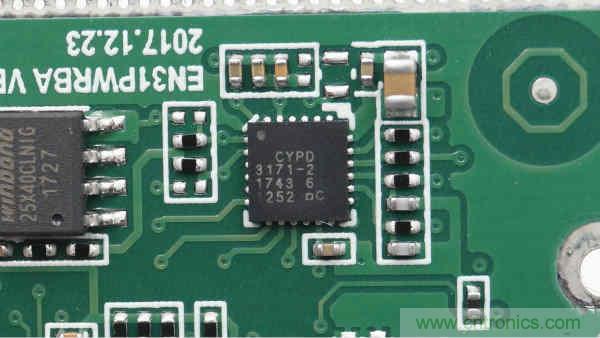 拆解華為保時捷設計快充無線充電器：憑啥能賣699？