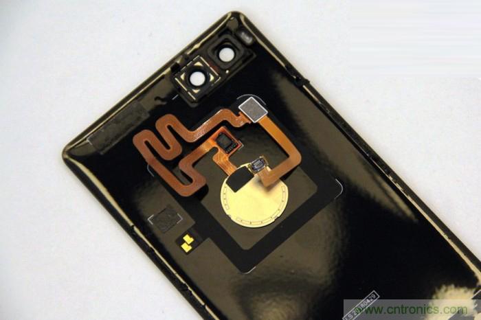 堅果R1拆解：內部設計究竟如何？