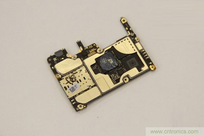 堅果R1拆解：內部設計究竟如何？