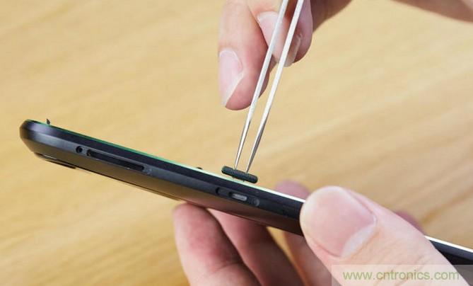 拆解黑鯊手機：多級直觸一體式液冷系統(tǒng)有什么門道？