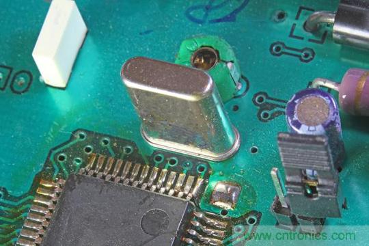 淺談晶體晶振區(qū)別、應用范圍及用法