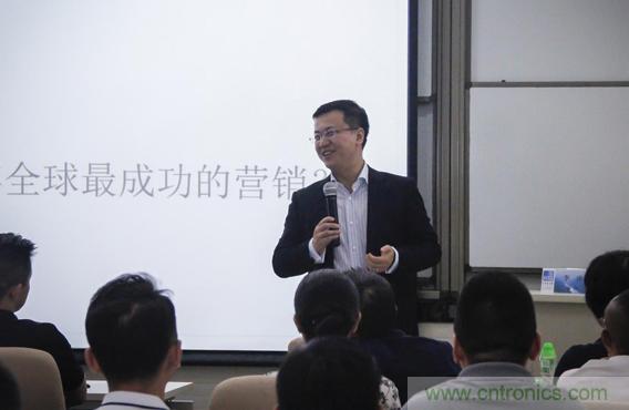 長江商學(xué)院教授李洋：企業(yè)應(yīng)該怎樣進行品牌建設(shè)和精細化營銷？