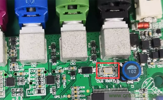 如何通過PCB布局設(shè)計來解決EMC問題？