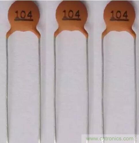 如何區(qū)分電解電容與無極性電容？