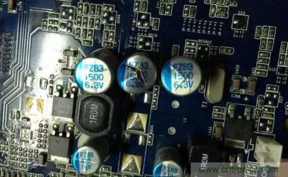 電容擊穿是開路還是短路？電容擊穿原因是什么？