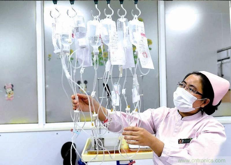 醫(yī)護(hù)輸液系統(tǒng)升級(jí)，注射泵無(wú)線化如何實(shí)現(xiàn)？