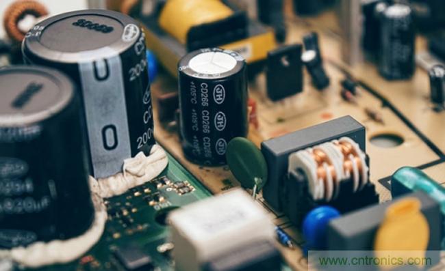 如何通過電阻串聯(lián)來實現(xiàn)電阻分壓？