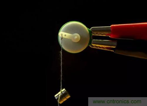 使用PCB繞線作為電磁線圈的軸向磁通電動機 使用PCB繞線作為電磁線圈的軸向磁通電動機