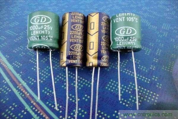 電源設(shè)計中濾波電容如何選??？