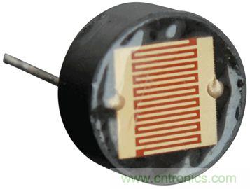 你有沒(méi)有試過(guò)用儀表放大器測(cè)量?jī)蓚€(gè)光源的相對(duì)強(qiáng)度？