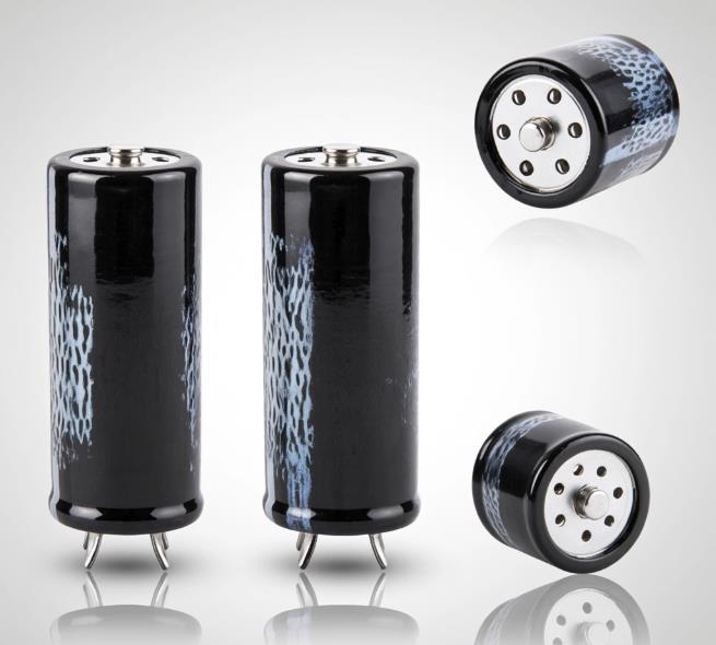 電解電容技術(shù)全景解析:從核心原理到國產(chǎn)替代戰(zhàn)略 電解電容技術(shù)全景解析:從核心原理到國產(chǎn)替代戰(zhàn)略