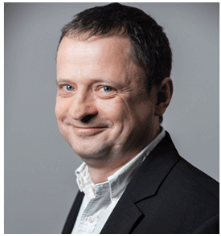 本屆峰會以 “你好，數(shù)字具身 (Hello, Digital Embodiment)” 為議題，直指下一代AI發(fā)展的核心——如何讓智能體更好地感知并與物理世界交互。屆時(shí)，Arm、西門子、SiPearl、Prophesee、芯原股份、思特威、英諾達(dá)等國內(nèi)外半導(dǎo)體巨頭的掌門人與高管將罕見同臺，從芯片設(shè)計(jì)、視覺傳感、EDA工具到系統(tǒng)架構(gòu)，共同勾勒千億增量市場的技術(shù)路線與商業(yè)藍(lán)圖。席位緊張，機(jī)遇不容錯(cuò)過。