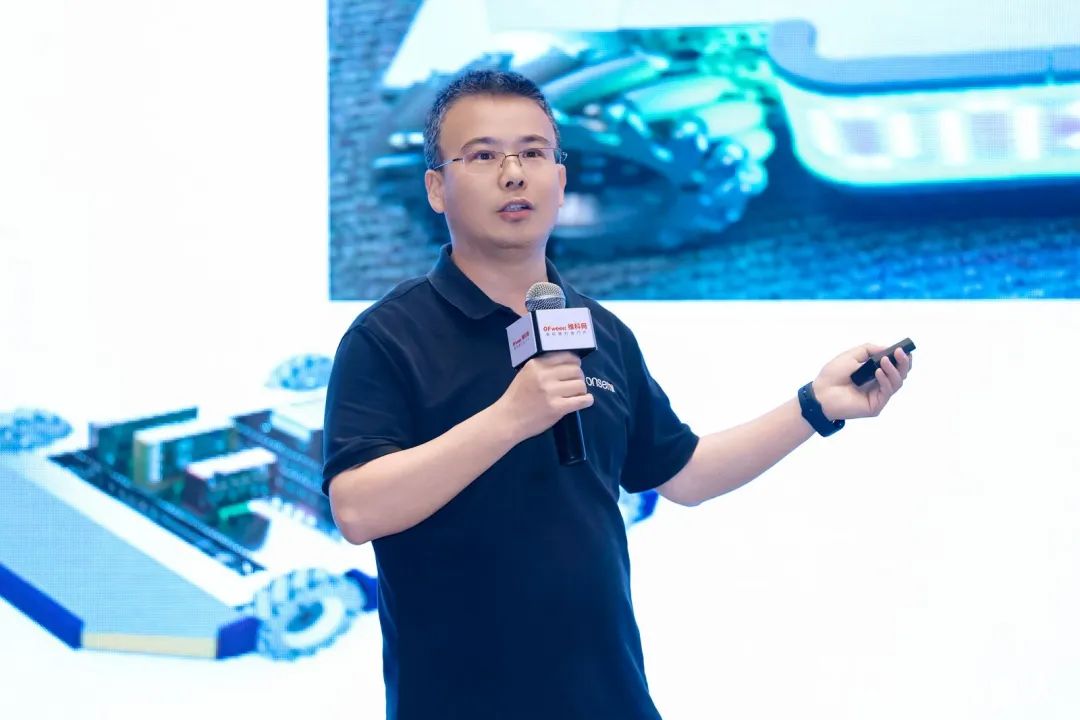 大咖齊聚，智啟新篇 | OFweek 2025（第十四屆）中國(guó)機(jī)器人產(chǎn)業(yè)大會(huì)圓滿收官！